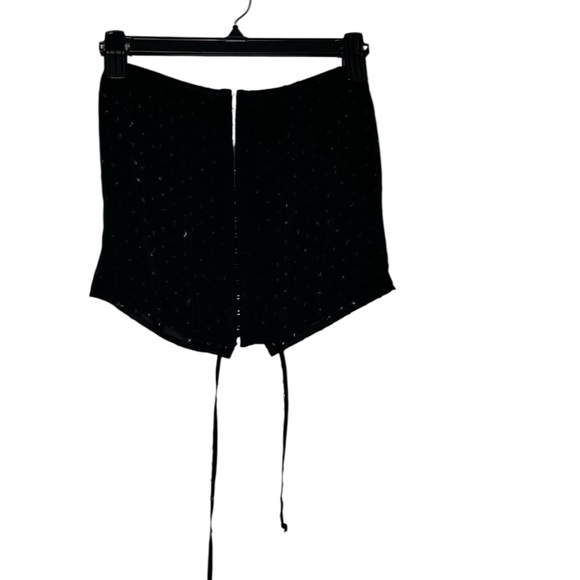 Kendall & Kylie Elegant Black Crop Top - Picture 1 of 5